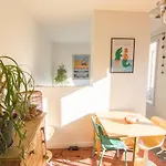 Superb Bright Apartment Near Pere Lachaise
